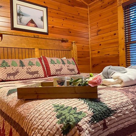 Spacious Resort Log Cabin, Easy Drive, Hot Tub, Arcade Gameroom, Mountain Vibe Gatlinburg Exterior foto