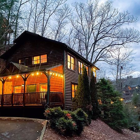 Spacious Resort Log Cabin, Easy Drive, Hot Tub, Arcade Gameroom, Mountain Vibe Gatlinburg Exterior foto