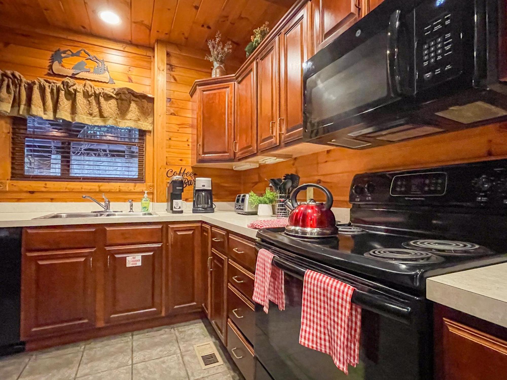 Spacious Resort Log Cabin, Easy Drive, Hot Tub, Arcade Gameroom, Mountain Vibe Gatlinburg Exterior foto