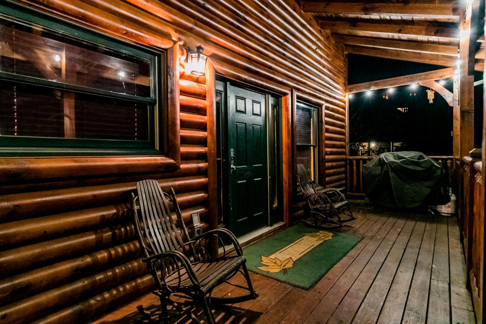 Spacious Resort Log Cabin, Easy Drive, Hot Tub, Arcade Gameroom, Mountain Vibe Gatlinburg Exterior foto